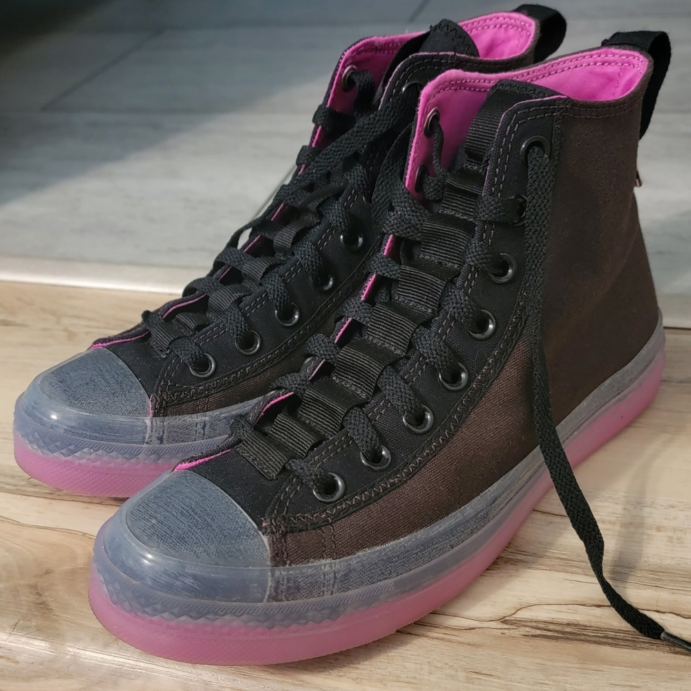 Chuck Taylor All Star CX Explore Edge Glow Women's size 10 Men's size 8